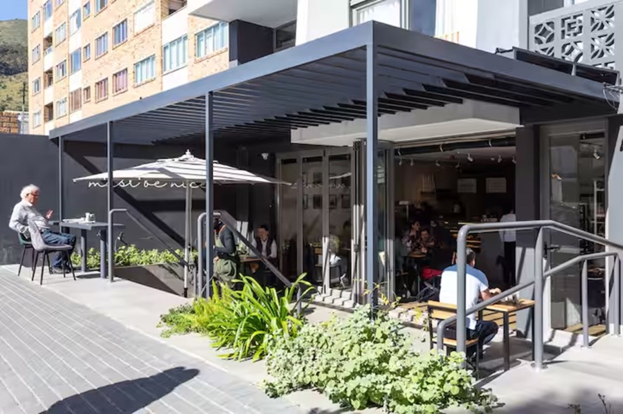 1 Bedroom Property for Sale in Sea Point Western Cape